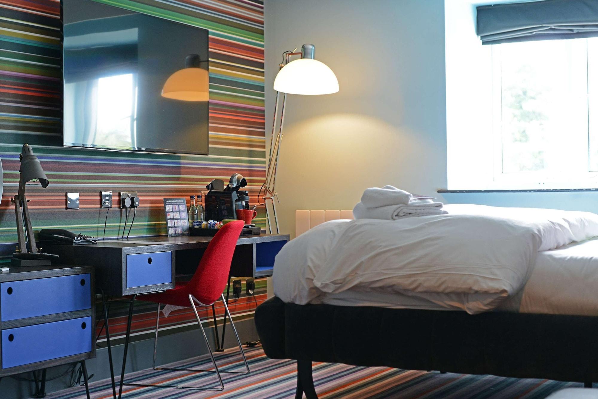 Village Hotel Leeds North מראה חיצוני תמונה