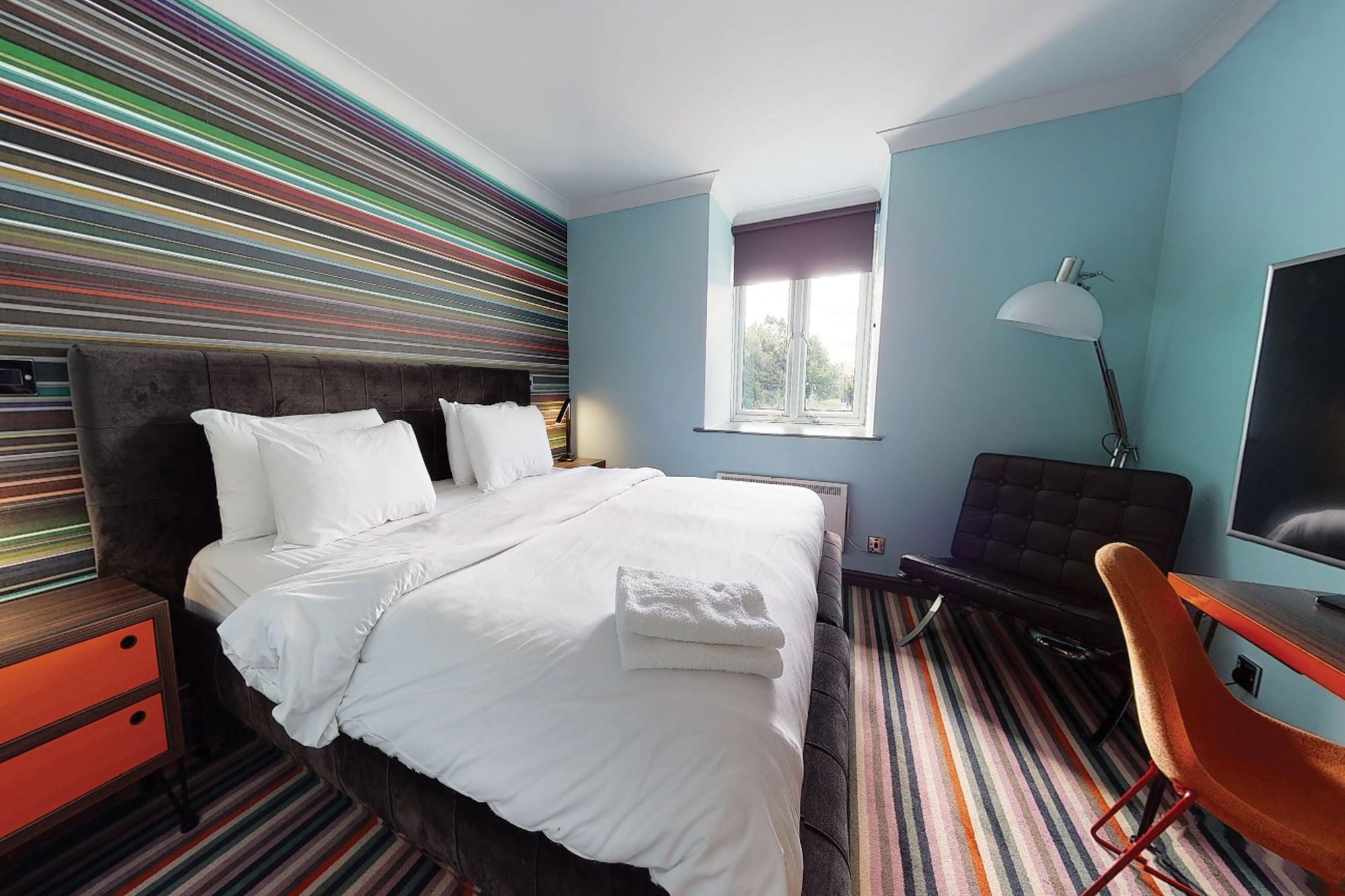 Village Hotel Leeds North מראה חיצוני תמונה